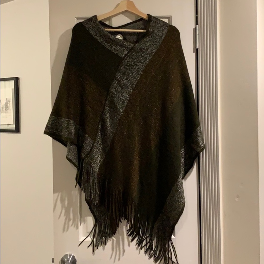 Tassel Embellished Poncho